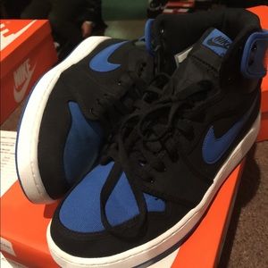 Air Jordan 1 Retro AJKO sz 9.5 Royal DS